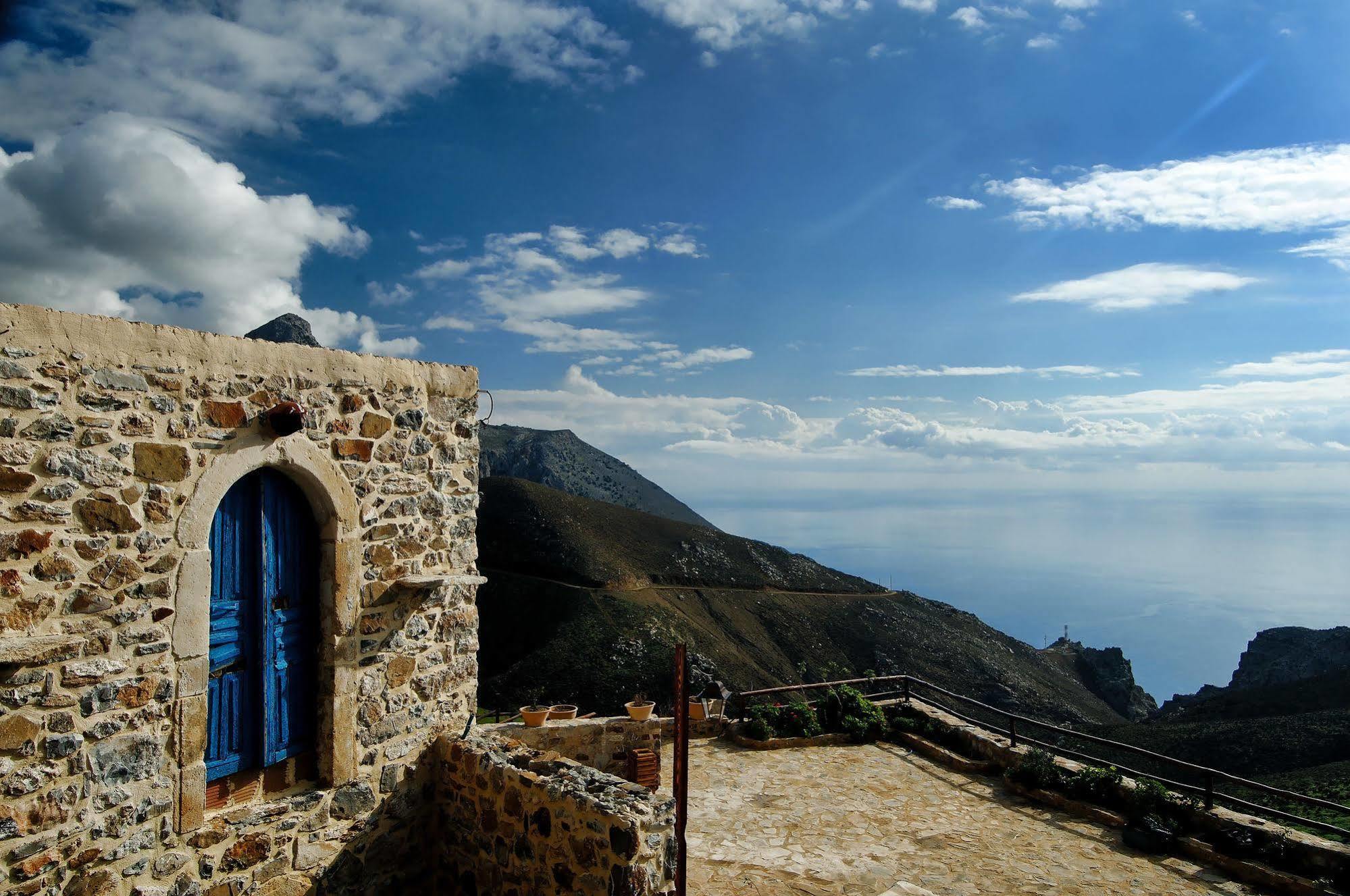 Thalori Traditional Ecotourism Village Kapetaniana Экстерьер фото