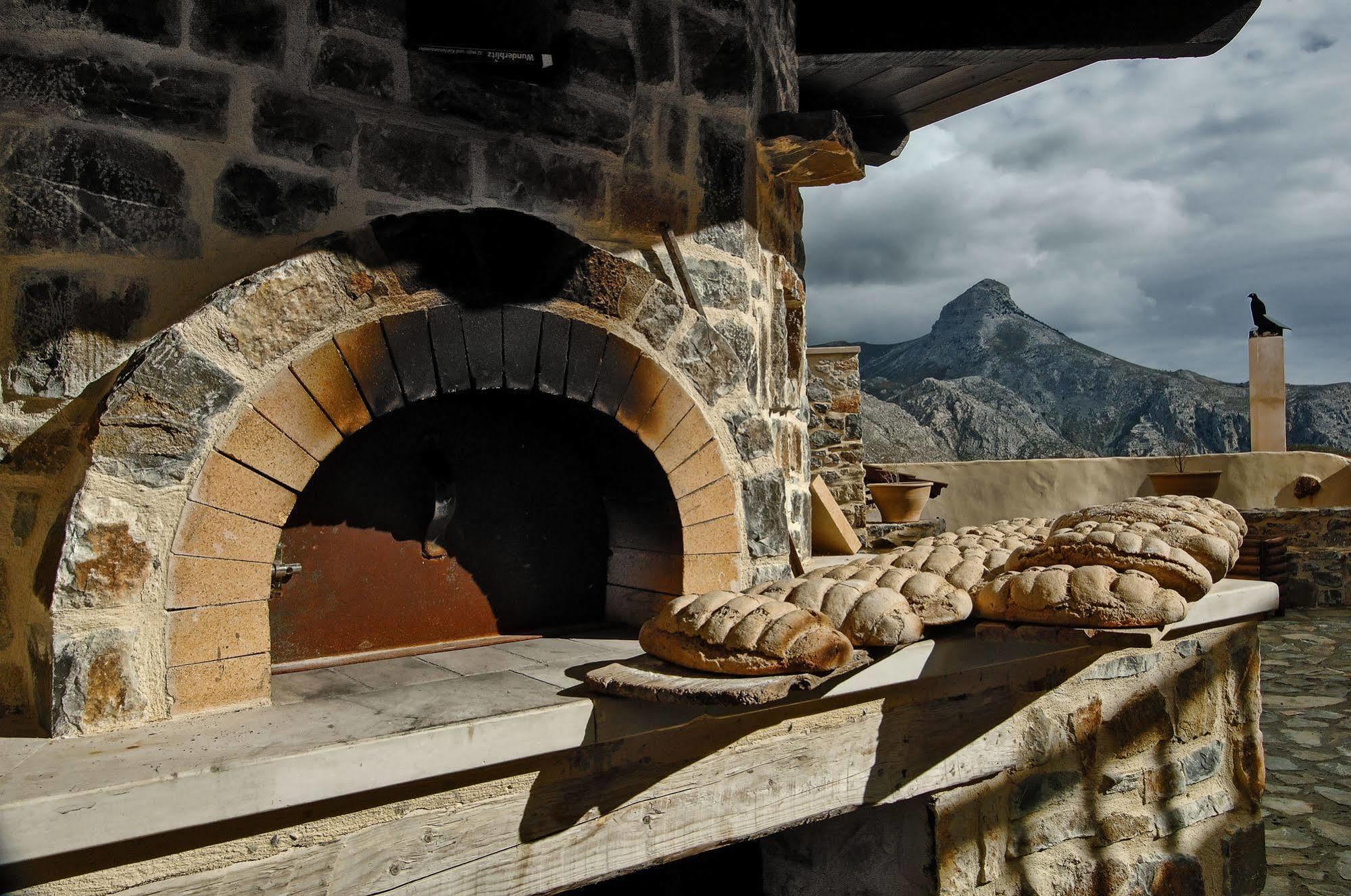 Thalori Traditional Ecotourism Village Kapetaniana Экстерьер фото
