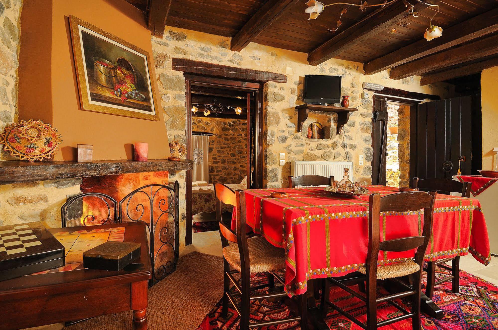 Thalori Traditional Ecotourism Village Kapetaniana Экстерьер фото