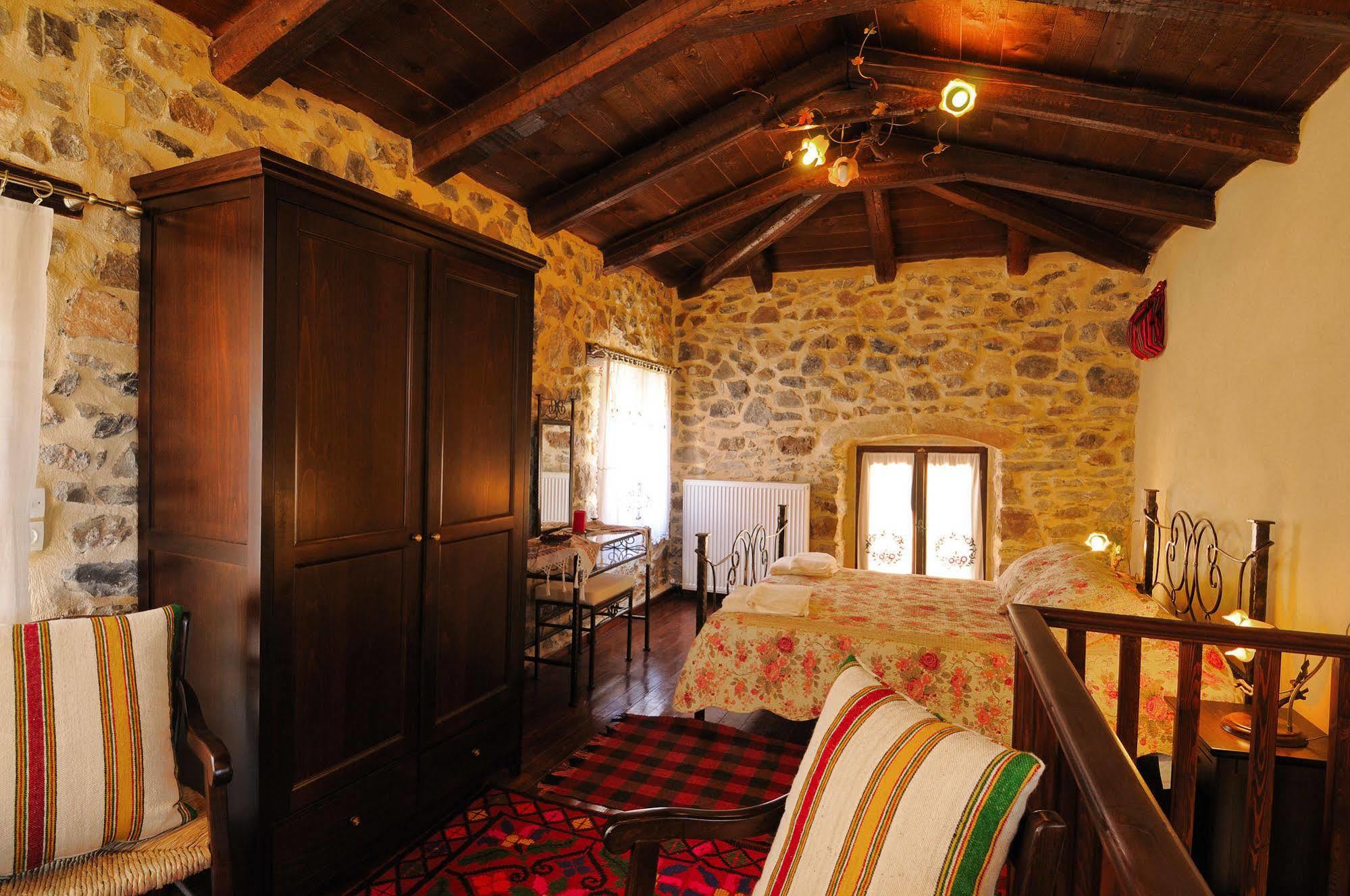 Thalori Traditional Ecotourism Village Kapetaniana Экстерьер фото