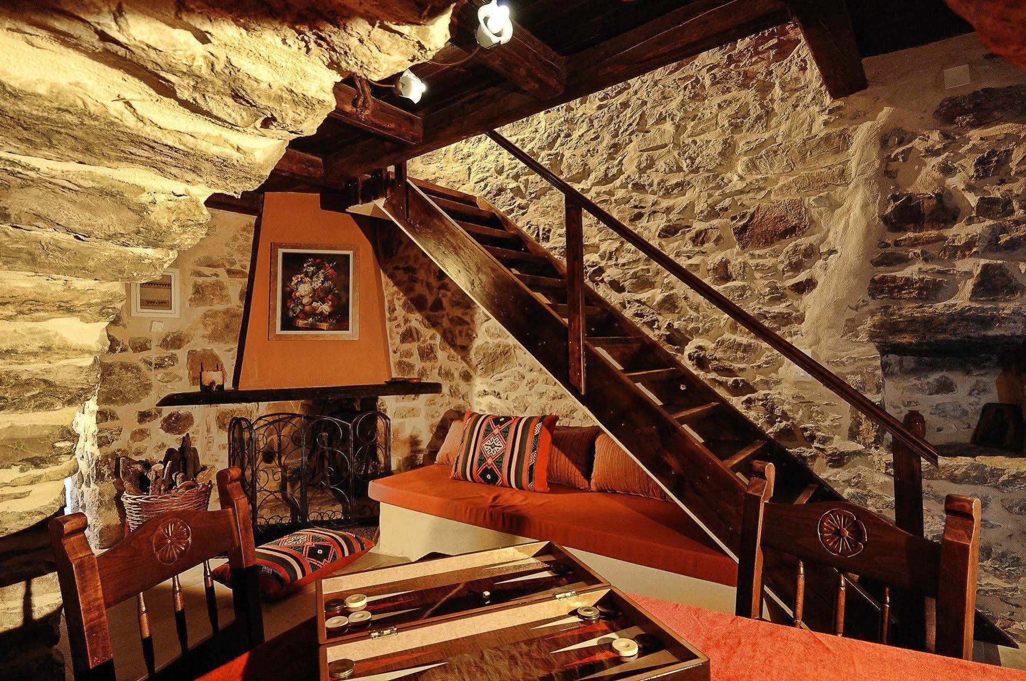 Thalori Traditional Ecotourism Village Kapetaniana Экстерьер фото