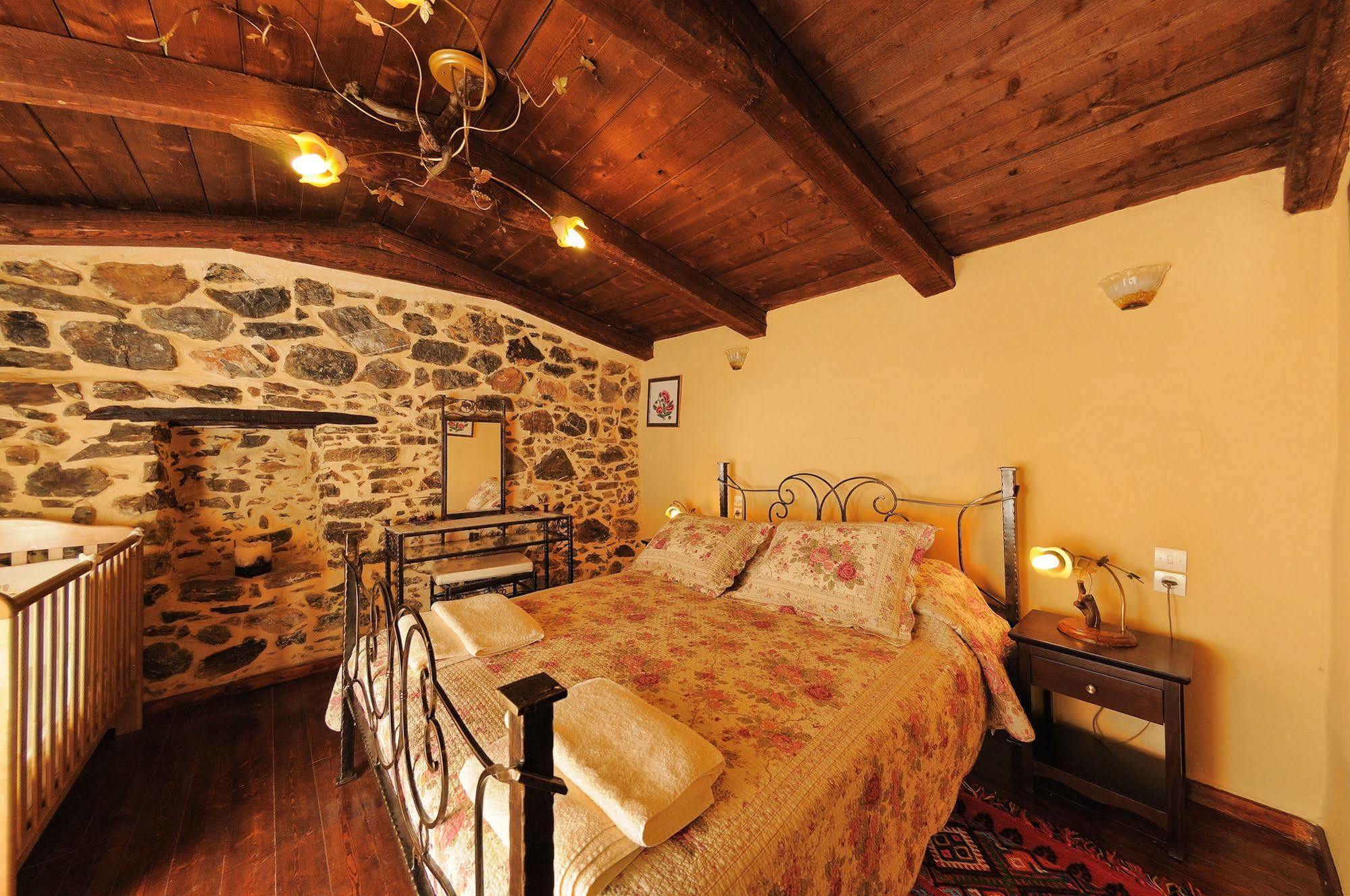 Thalori Traditional Ecotourism Village Kapetaniana Экстерьер фото