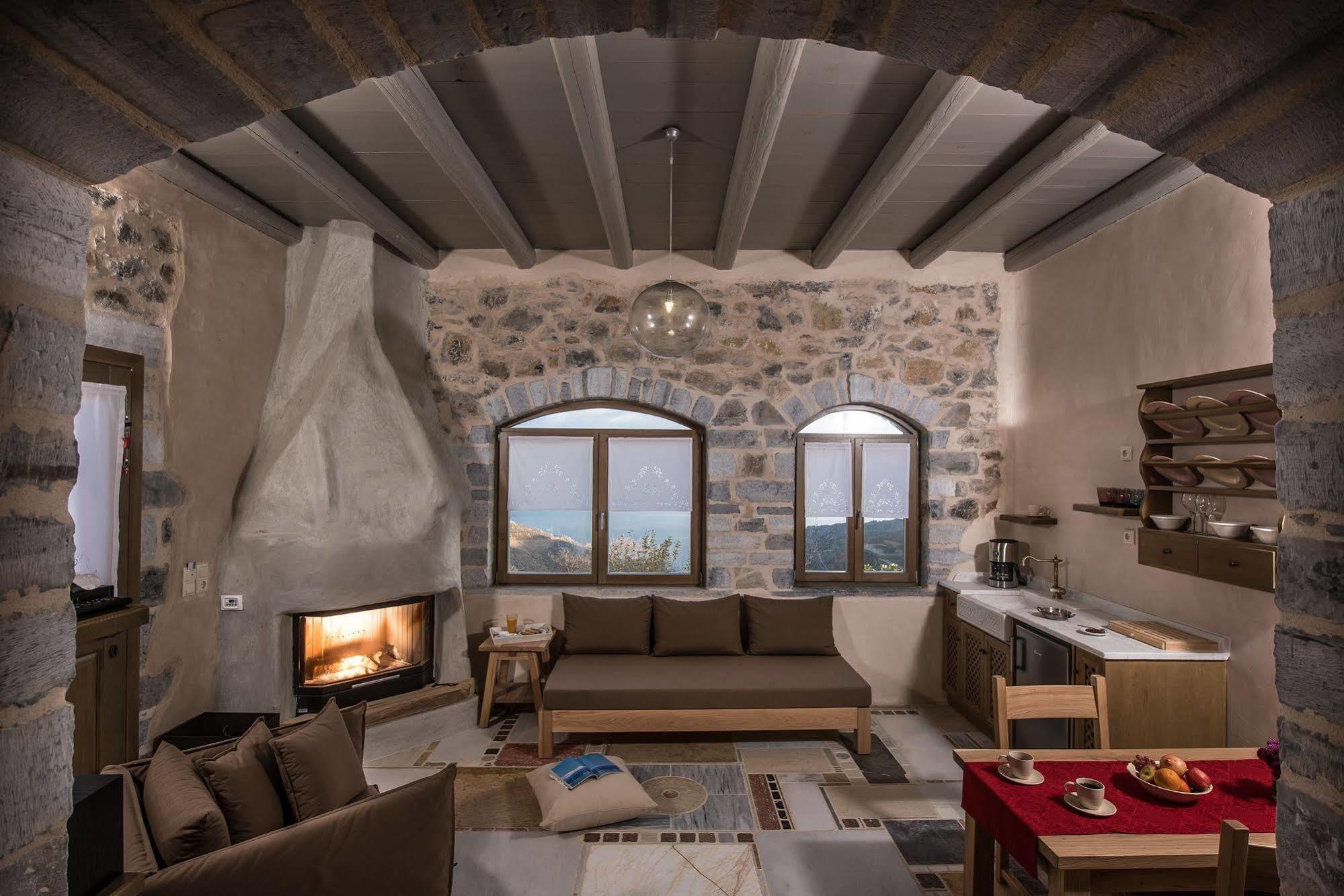 Thalori Traditional Ecotourism Village Kapetaniana Экстерьер фото