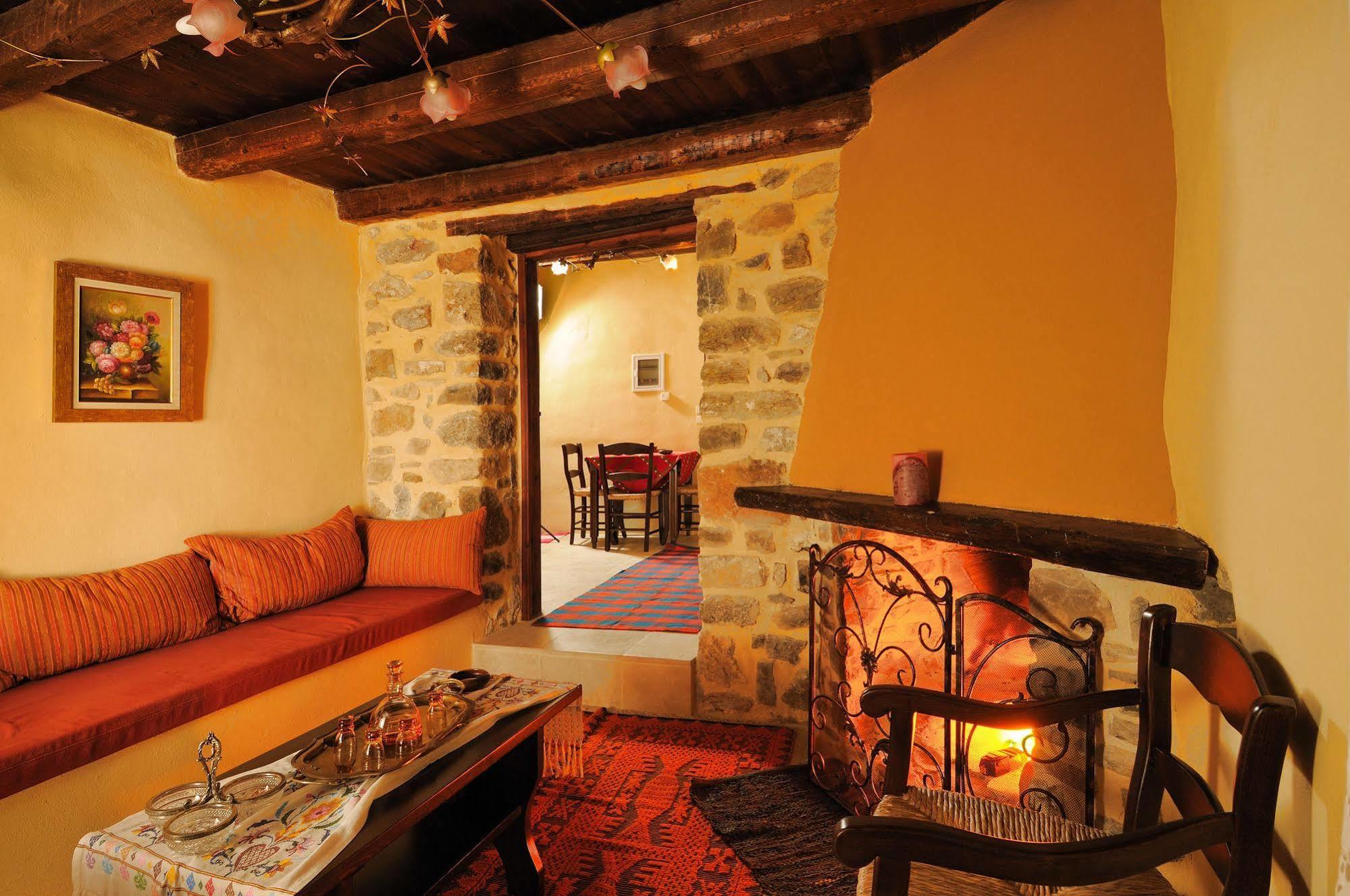 Thalori Traditional Ecotourism Village Kapetaniana Экстерьер фото